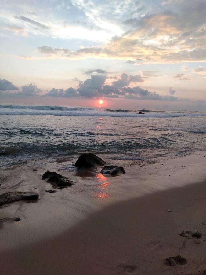Near Beach Rest أونا واتونا المظهر الخارجي الصورة